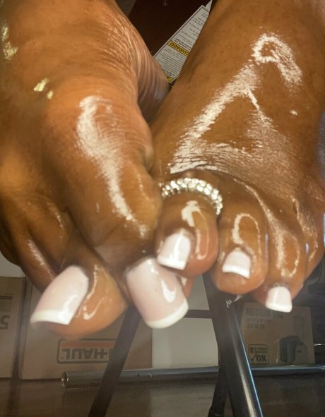 queenmelaninsdungeonn model sex images