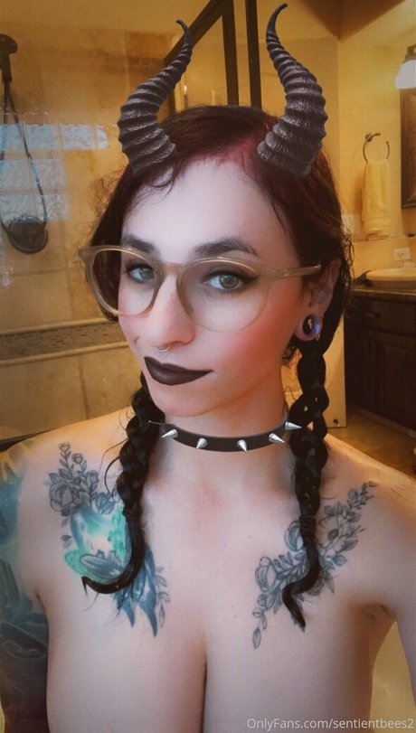 sentientbees2 naked star archive