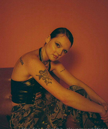 bb cloversworldfree free star photo