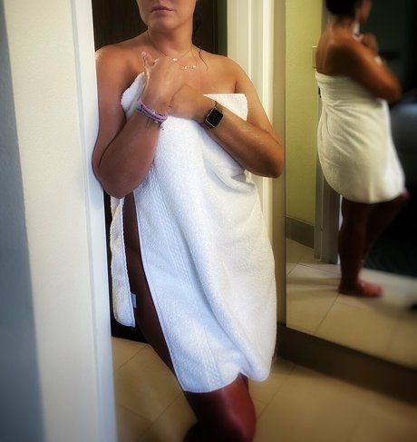 old mom onlyfans top galleries