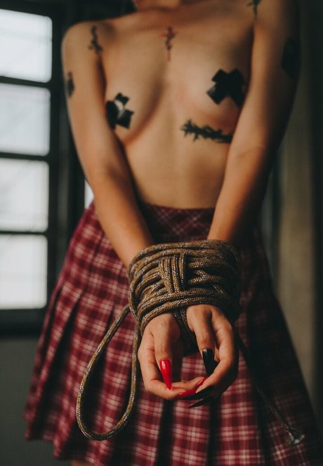 Natachuy model perfect img