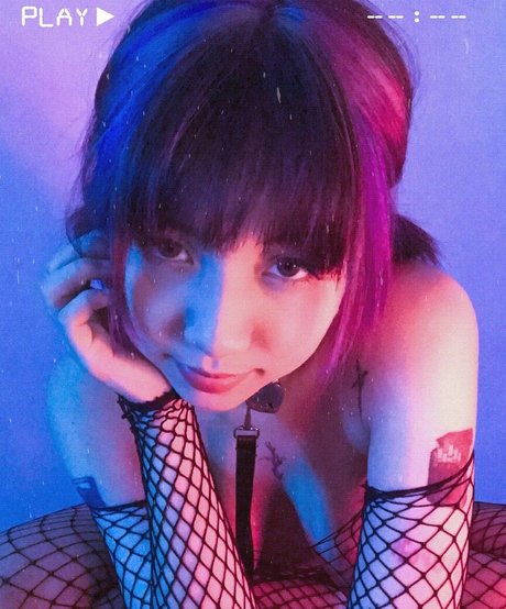 Natachuy model sexy photo