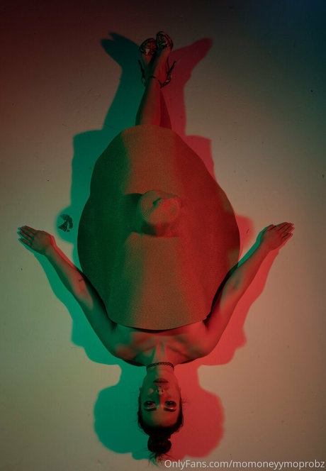 momoneyyymoprobzzz perfect actress gallery