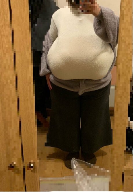 Miyumiyu2260 naked model galleries