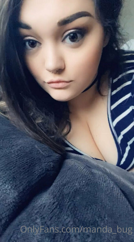 manda bug exclusive model picture