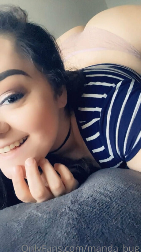 manda bug model high quality photo