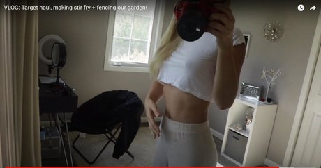 blonde babe onlyfans sexy nude photos