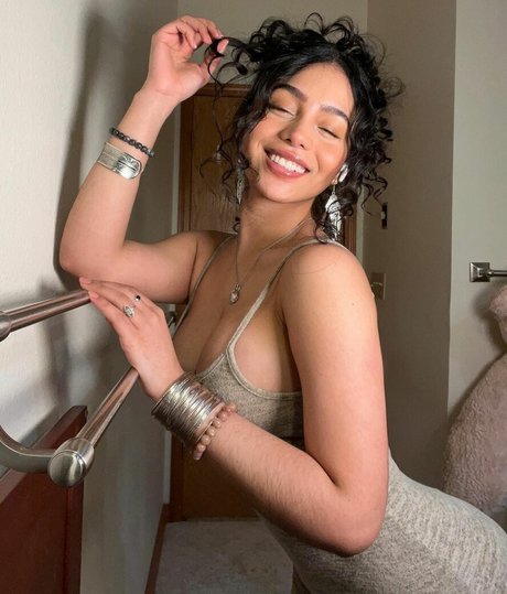 Barbararamirezz high quality model image