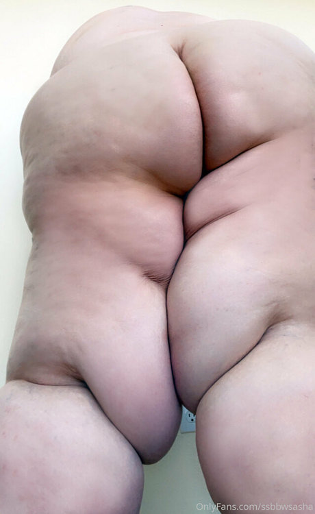 huge fake tits onlyfans nude pictures