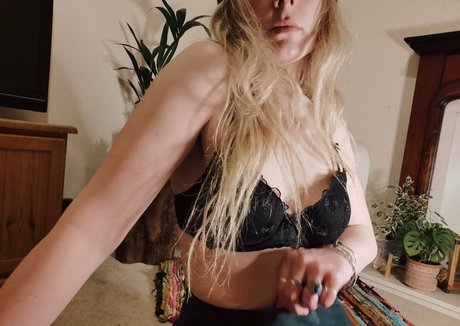 strawberry milk onlyfans nudes images