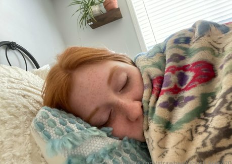 strawberryshortcakes420 star sexy photo