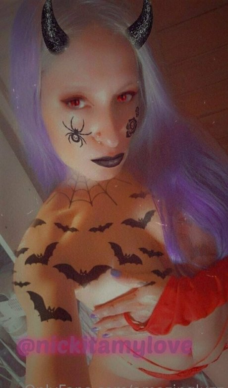 amazingluzz xxx model galleries