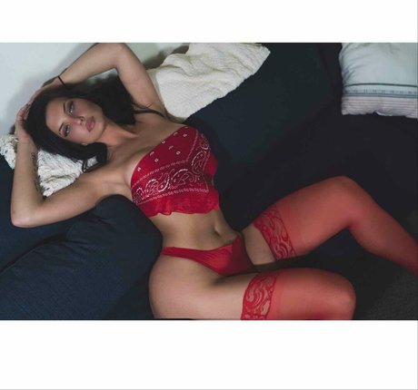 Veena Violetta model nude archive