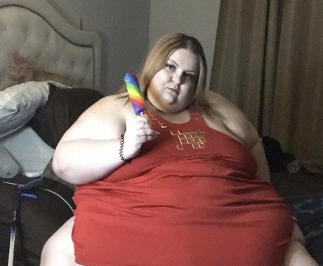 massivelysweet xxx model image