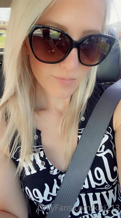 kiki213 nudes model pictures