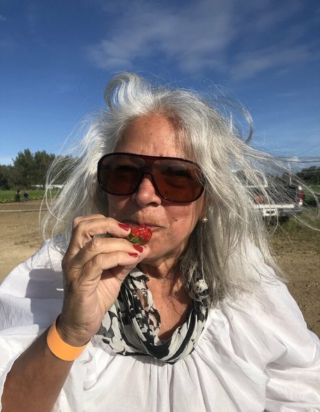 thebumbumbaroness model xxx archive