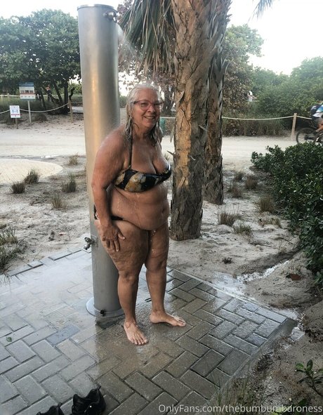 thebumbumbaroness pornstar art images