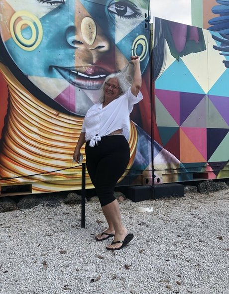 thebumbumbaroness art actress photos