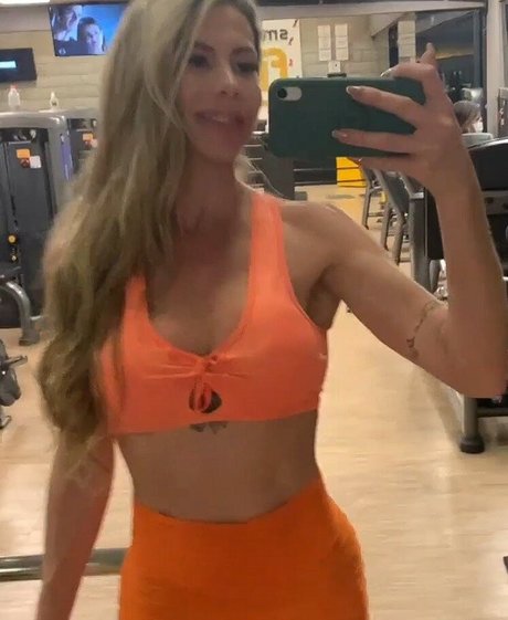 Deny Barbie hot model photos