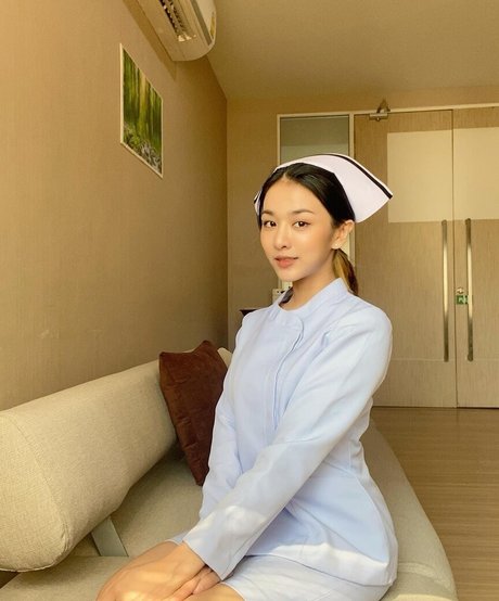 foxie way pretty model pics