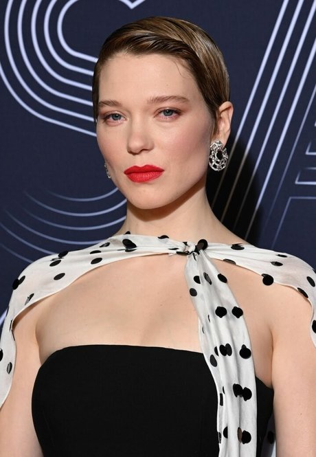 Lea Seydoux model sex pictures