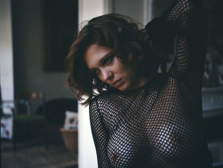 Lea Seydoux model sex gallery