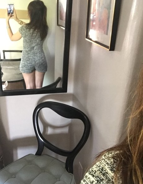 Natasha Leggero art actress pic