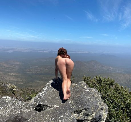 Bella Fiore pornstar nude images