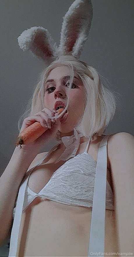 vampiie high quality model photo