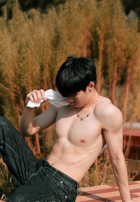 bombiemann porn model photos