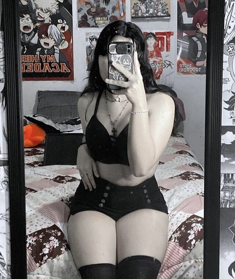 valeriaiscrying beautiful model archive