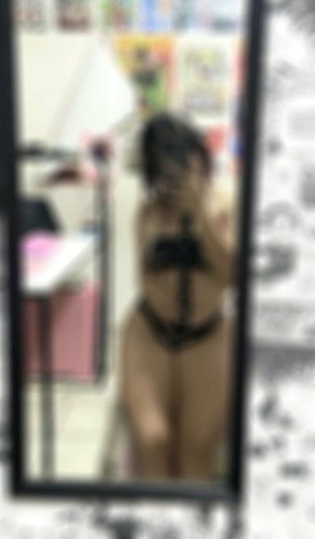 valeriaiscrying pornstar free photos