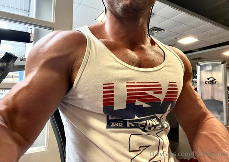 hard8inxhes exclusive model pics