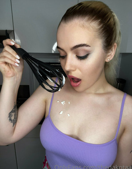 thedakotaa xxx pornstar img