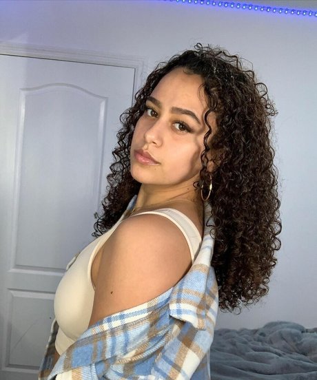 Bugzyy p star sexy img