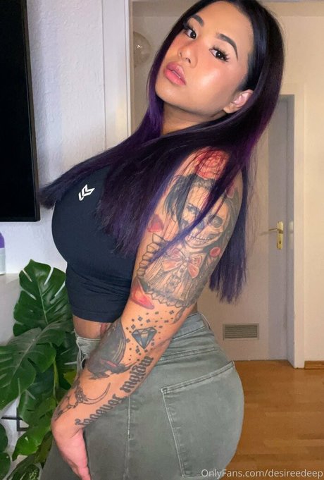 desireedeep model pornographic photos