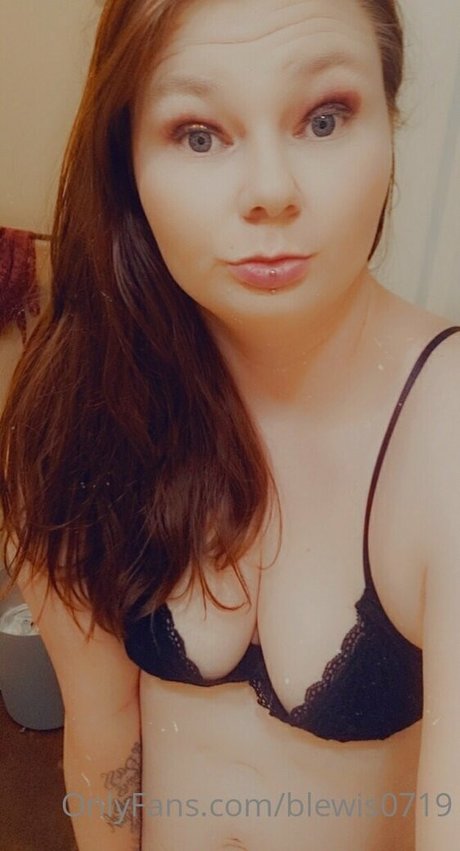 blewis0719 model xxx images