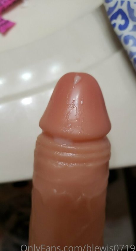 blewis0719 model nice pictures