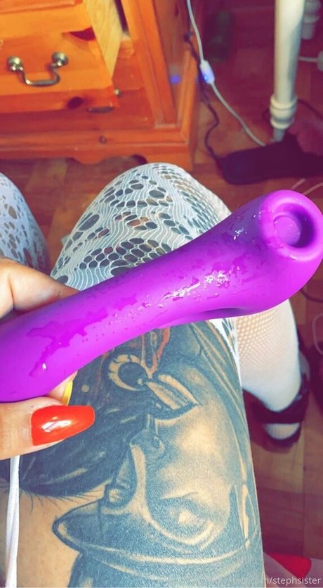 stephsister nude actress pic