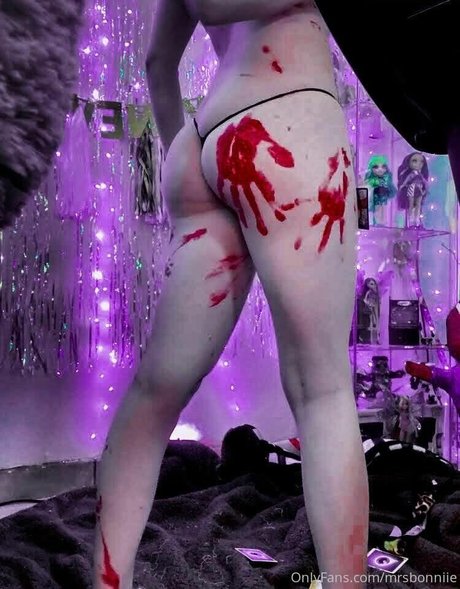 Mrs Bonniie star pics