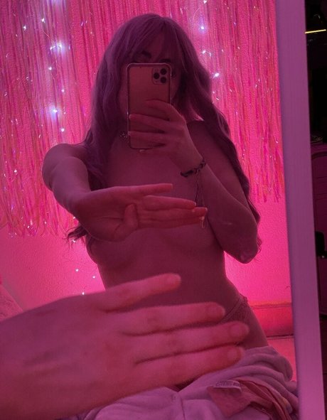 Mrs Bonniie beautiful model picture