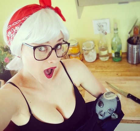 Olivia Taylor Dudley model hot photo