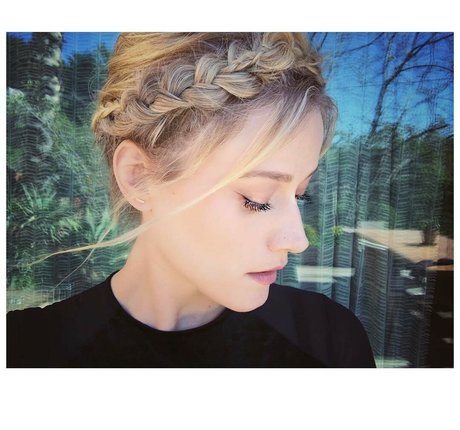 Olivia Taylor Dudley star free picture