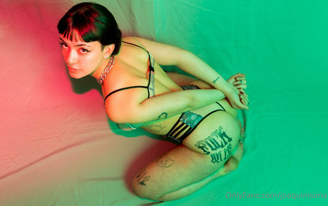 joaquinisima perfect model photo