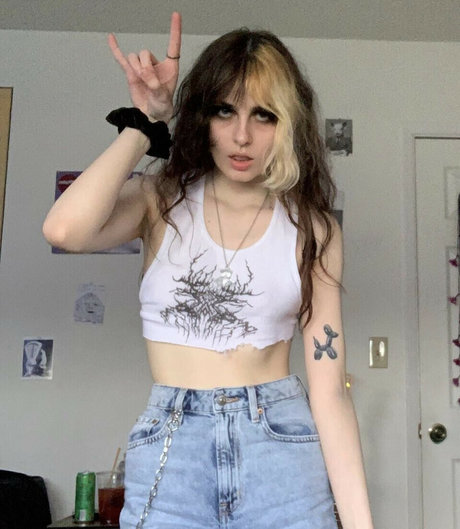 flat chested onlyfans free sex picture