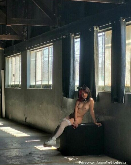 Beatrzfonseca naked model image