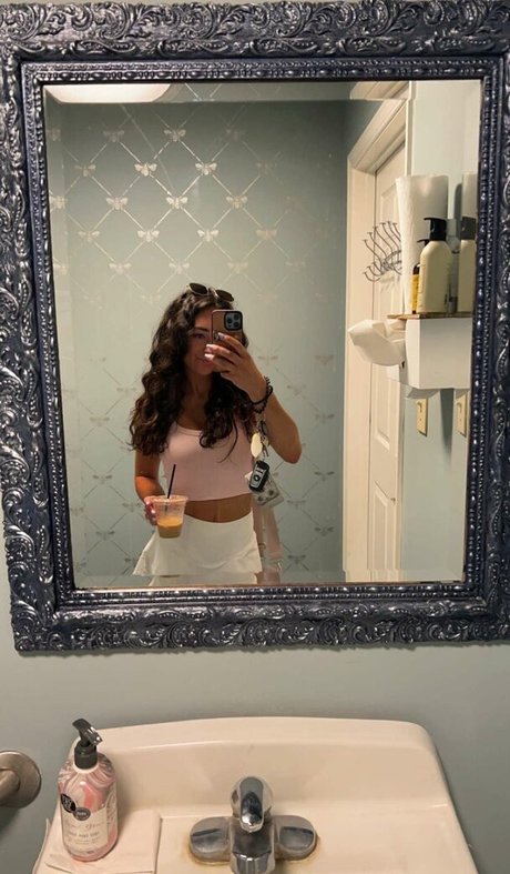 Elena Arenas nude star image