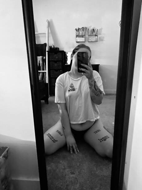 Berta Baddie77 erotic star archive