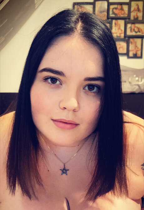 WandaWings star sexy archive