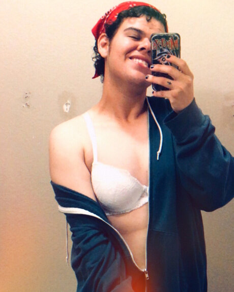 Charly Ska FTM star sex pic